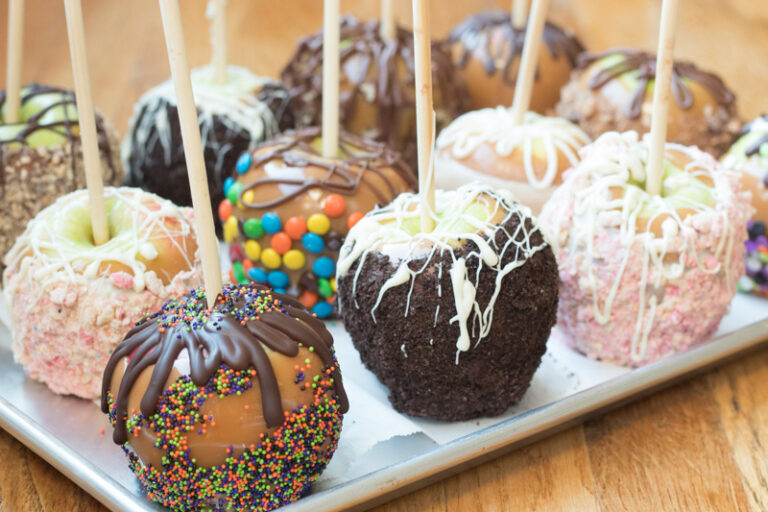Here’s how to make the Best Homemade Caramel Apples